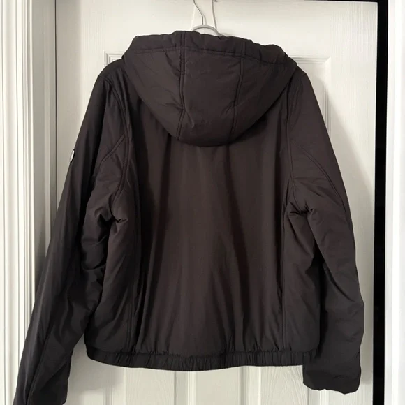 Vuori Tahoe Insulated Jacket in Black X-Large